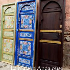 Porte bois peint bleu azur et vert