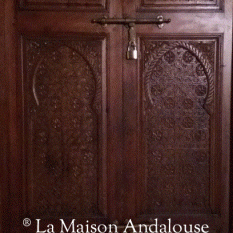 Porte Marocaine sculptée avec teinte