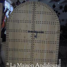 Porte cloutée arrondis ref 14a